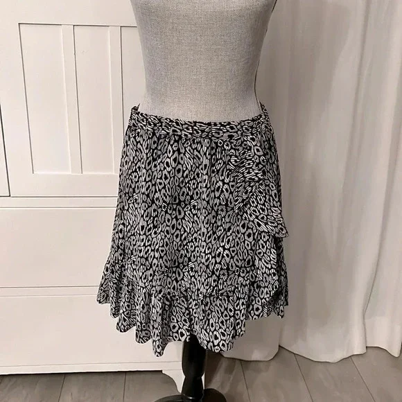 MICHAEL KORS NWOT Animal Print Ruffled Skirt, Size M - Picture 2 of 13